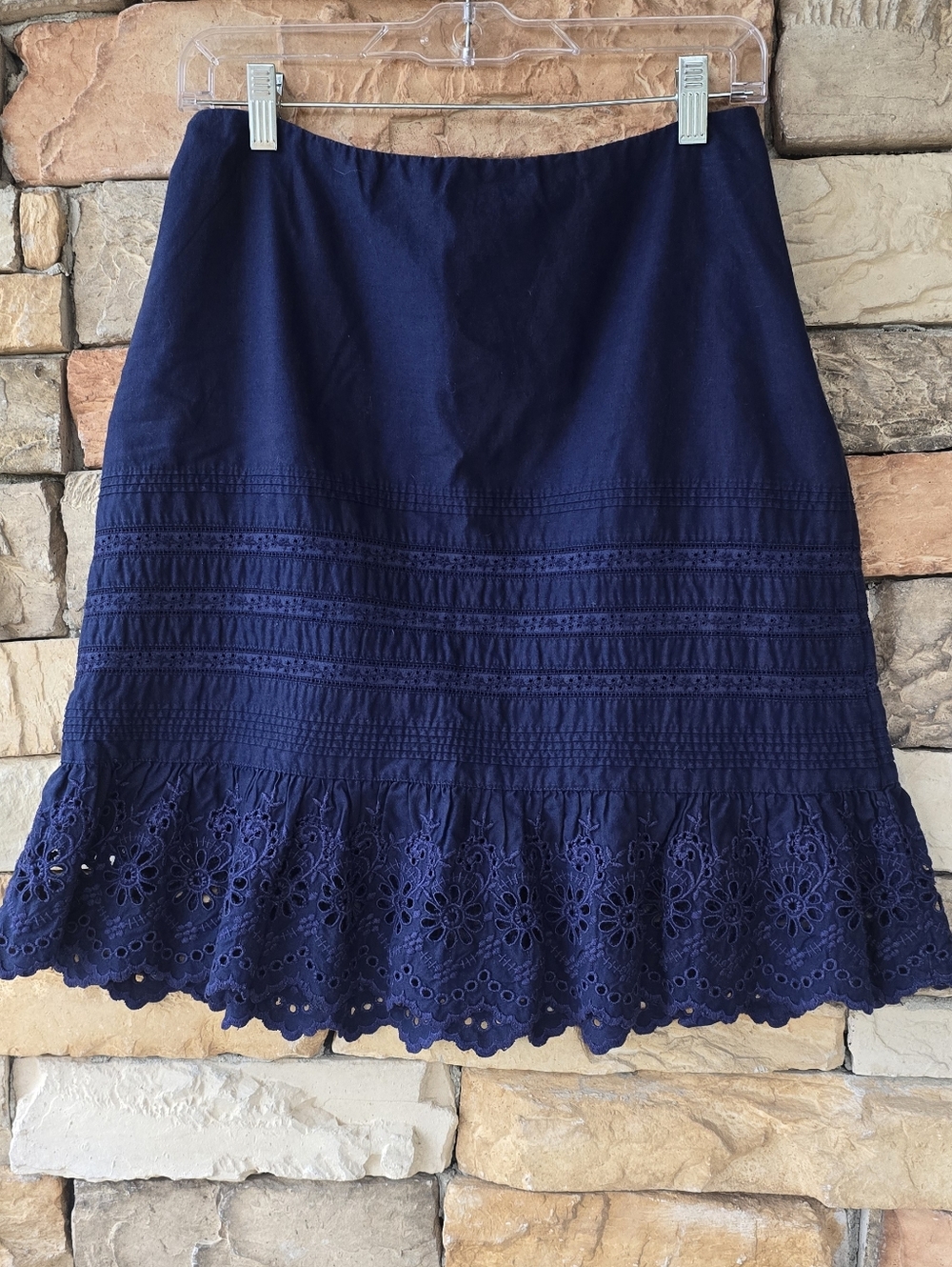 Lauren Ralph Lauren Navy Eyelet Skirt  Size 6  Feminine Classic Ruffle Hem